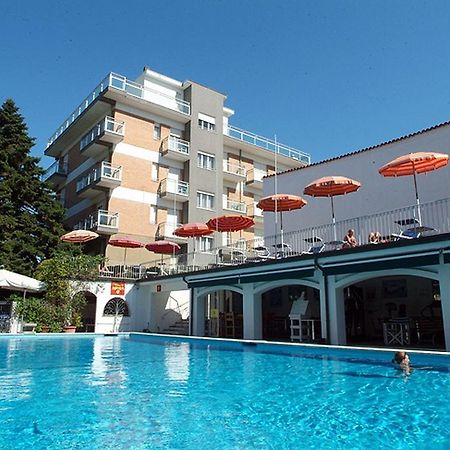 Hotel Nautic B&B Bellaria-Igea Marina Bagian luar foto