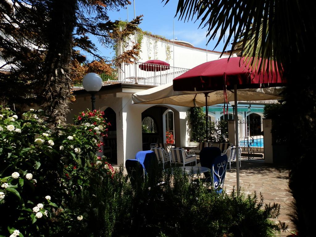 Hotel Nautic B&B Bellaria-Igea Marina Bagian luar foto