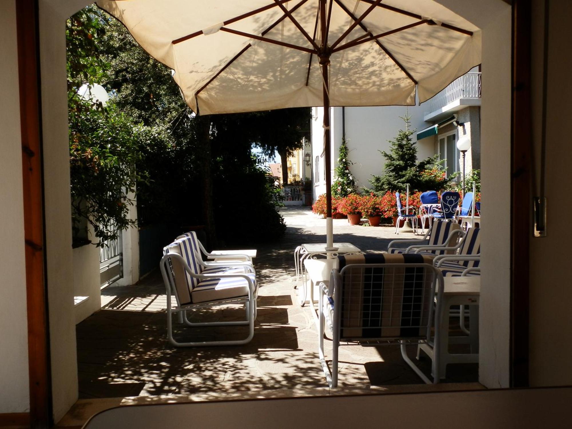 Hotel Nautic B&B Bellaria-Igea Marina Bagian luar foto