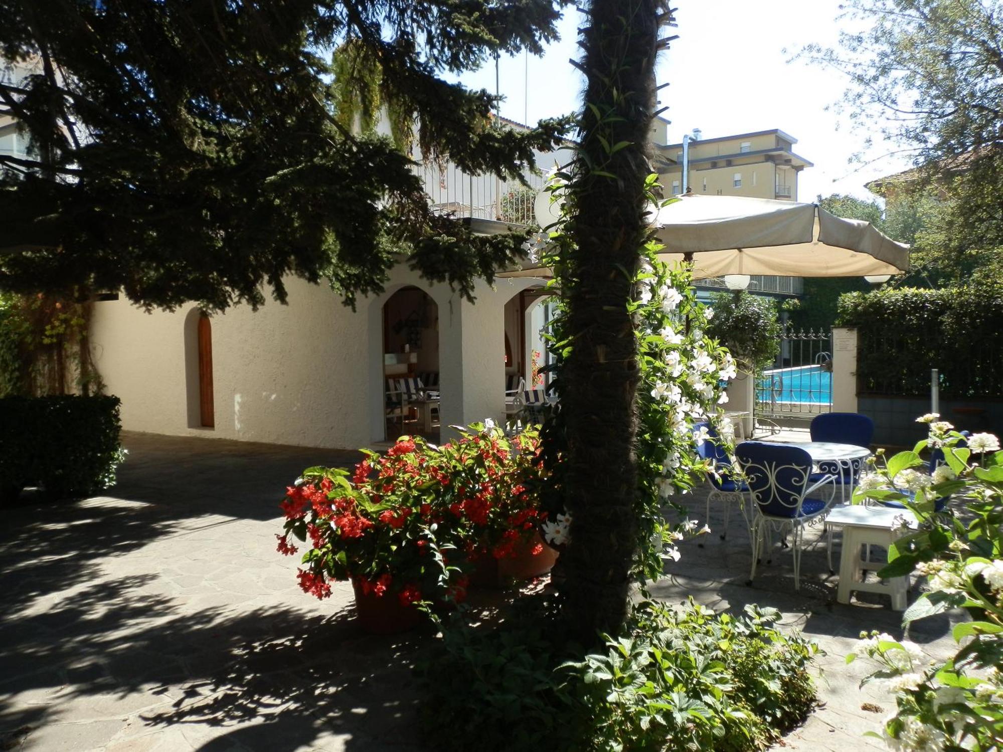 Hotel Nautic B&B Bellaria-Igea Marina Bagian luar foto