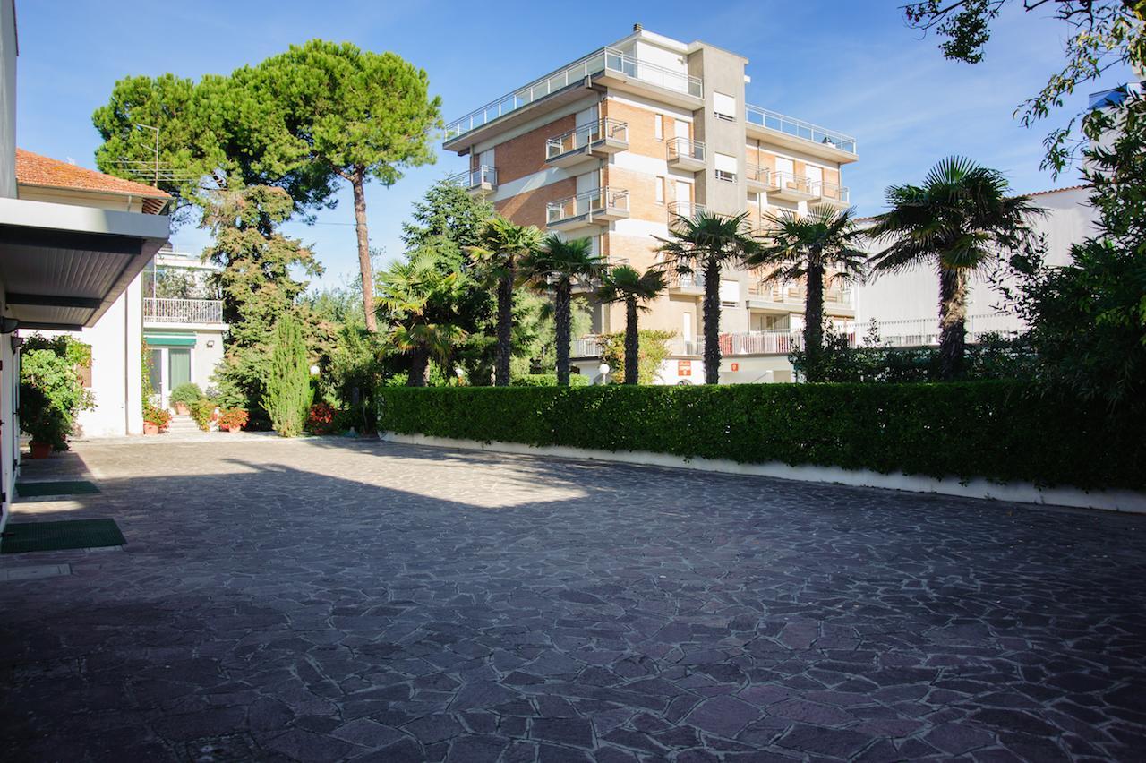 Hotel Nautic B&B Bellaria-Igea Marina Bagian luar foto