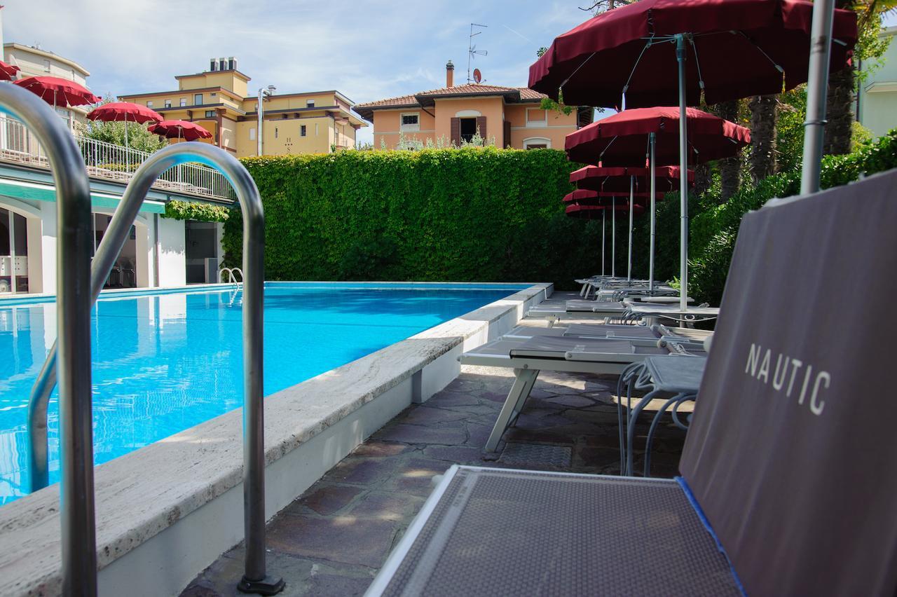Hotel Nautic B&B Bellaria-Igea Marina Bagian luar foto